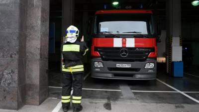 В Москве потушили пожар на парковке в бизнес-центре
