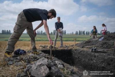 На Буковине археологи раскопали артефакты времен Римской империи