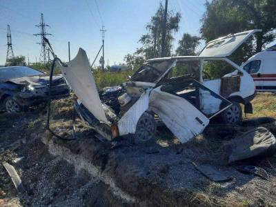 На трассе в Луганской области столкнулись автомобили: много пострадавших