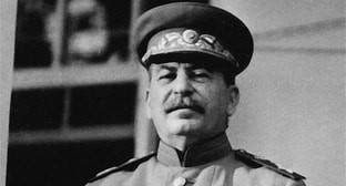 Лавров назвал критику личности Сталина угрозой для России