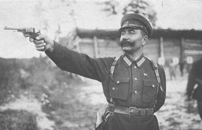 Маршал Буденный: как отличился в Великую Отечественную главный кавалерист РККА