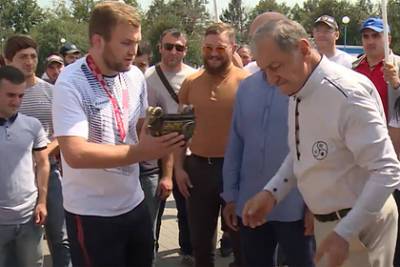 Победителя Паралимпийских игр встретили в Северной Осетии пирогами и танцами