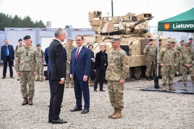 После открытия в Пабраде военлагеря для американцев Литва ожидает больше внимания от США