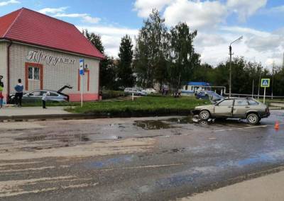 Момент смертельной аварии с ВАЗом и BMW в Смоленской области попал на видео