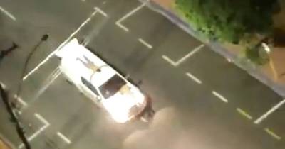 Живой щит: бразильская банда привязала заложников к машинам, убегая от полиции (видео)