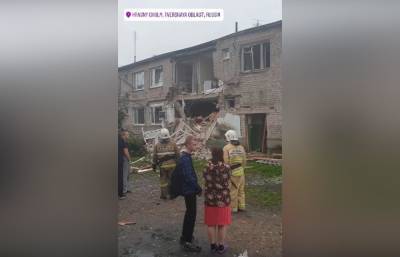 Очевидцы сообщили о взрыве газа в жилом доме в Тверской области