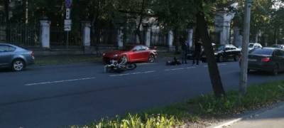 Мотоциклист пострадал при столкновении с автомобилем в Петрозаводске (ФОТО)