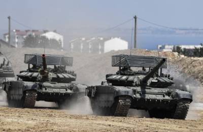 Россия готовится к ударам Javelin ВС Украины и завезла в Севастополь танки «Т-72Б3»