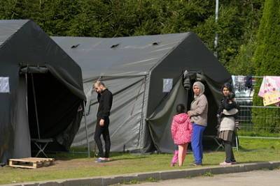 Мигранты рассказали о невыносимых условиях в лагерях для беженцев в Литве