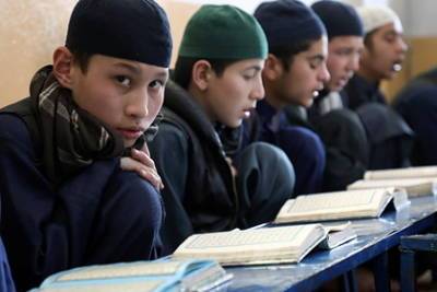 Талибы призвали мир помочь Афганистану с экономикой и образованием
