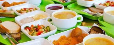 45% школьников Новосибирска будут кормить бесплатными обедами