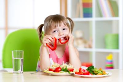 Главный педиатр Москвы рассказал, какие диеты могут быть опасны для детей