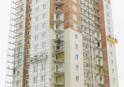 Цены на жилье впервые за год снизились в России