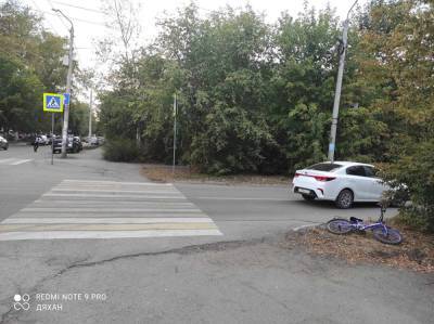 В Челябинске микроавтобус сбил пешехода, а легковушка — велосипедиста