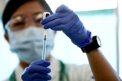Японцы обнаружили в вакцине Pfizer резиновую крошку