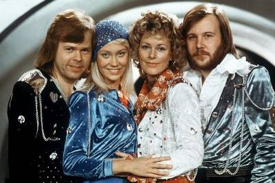 ABBA возвращается на сцену спустя почти 40 лет