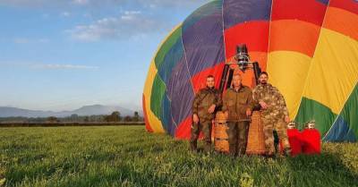 Упавший на Сахалине воздушный шар спасли от медведей и подняли в небо