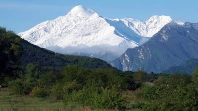 Группа альпинистов попала под лавину в Северной Осетии
