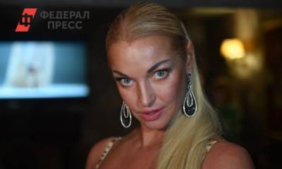 Волочкова объявила войну соседке – бывшей солистке группы «Стрелки»