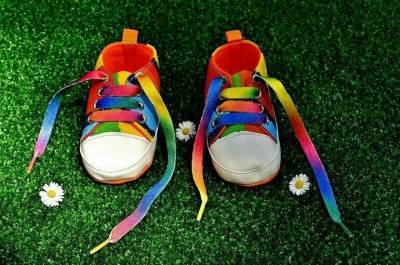 В Роспотребнадзоре рассказали о критериях выбора обуви для ребенка