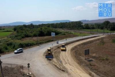 Началось строительство дороги, ведущей из аэропорта «Уйташ» к санаторию «Каспий»