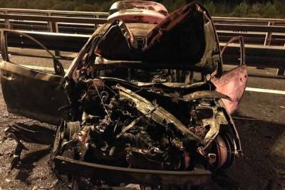 Пассажирка погибла в ДТП со сгоревшем автомобилем такси на КАД Петербурга