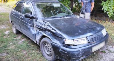 В Ростовской области автомобиль, груженный контрабандным товаром, протаранил автомобиль пограничников