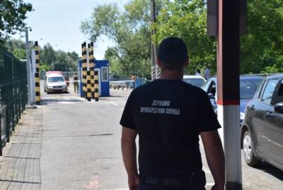 Украина запретила въезд автомобилям на приднестровских номерах