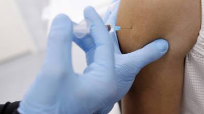 Евросоюз достиг целевого показателя вакцинации от коронавируса