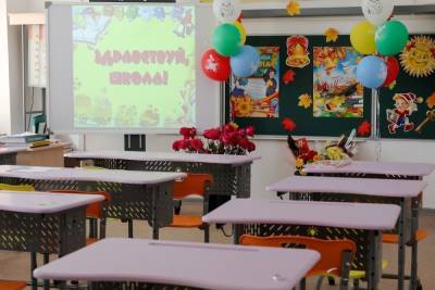 Учителям Волгоградской области разрешили проводить уроки без масок