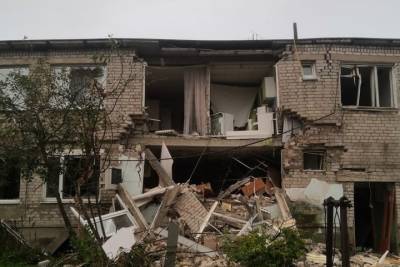 Дом в Тверской области, где из-за хлопка газа пострадали люди, обследуют специалисты