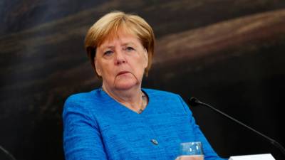Меркель: Германия готова помогать функционированию аэропорта в Кабуле
