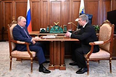 Путин назвал способ повысить уровень зарплат в Ульяновской области