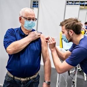В Евросоюзе вакцинировали от коронавируса 70 % взрослого населения