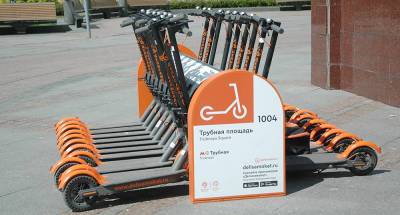 В Москве неизвестные обмазали солидолом 400 самокатов