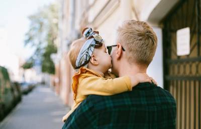 Как правильно выражать любовь своему ребенку? 4 способа, которые сделают его счастливым и уверенным.