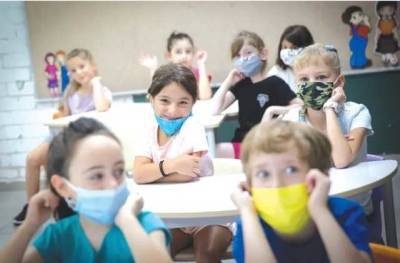 Вакцина или ПЦР-тест каждые 72 часа: В Израиле ввели правила работы для учителей и медиков