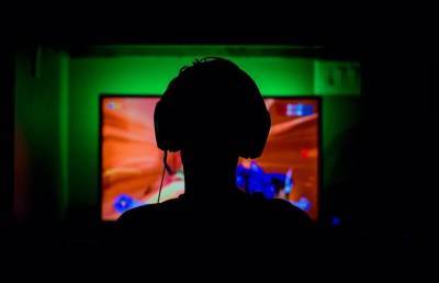 Власти Китая запретили детям играть в видеоигры дольше трех часов в неделю