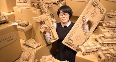 Японская художница создает удивительные шедевры из картонных коро. Фото