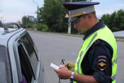 В Крыму обнажённая женщина пыталась укусить полицейского