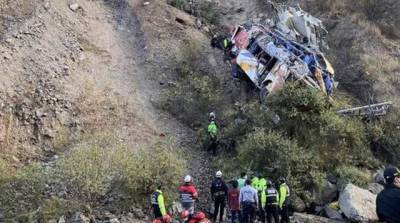 В Перу автобус рухнул в пропасть: погибли и пострадали десятки людей - novostiua.news - Украина - Лима - Перу