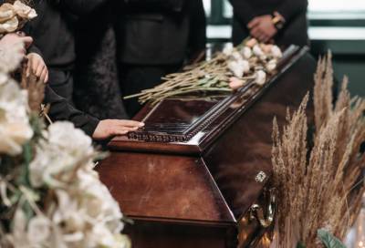 Ошибочка вышла: мужчина увез из Петербурга в Краснодар гроб с незнакомой женщиной