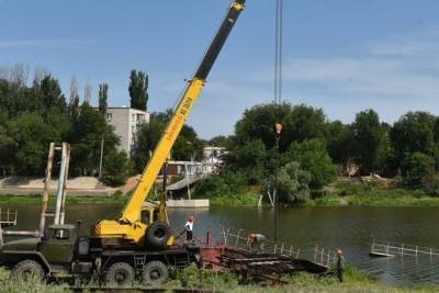 В Астрахани должны раньше срока открыть понтонный мост через Серебряную Воложку