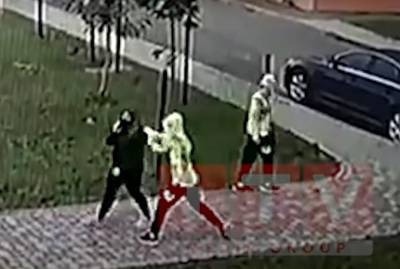 В Ровно близнецы с ножом напали на женщину: хотели посмотреть, как чувствует себя раненый человек