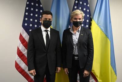 Зеленский призвал США начать консультации с Украиной и Германией по "Северному потоку-2"