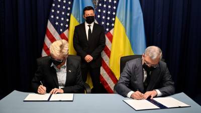 Украина договорилась о строительстве пяти энергоблоков АЭС по технологиям США
