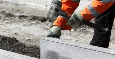 Мэр Новосибирска Локоть потребовал ускорить реконструкцию дороги на Кедровой