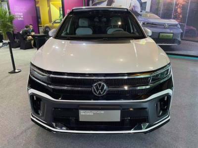 Автоконцерн Volkswagen показал кроссовер Talagon в необычном исполнении (ФОТО)