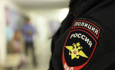 В Петербурге девочка ранила полицейского, который пытался ее спасти
