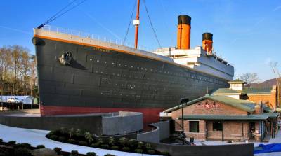В музее "Титаника" в США обрушился айсберг